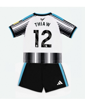 Newcastle United Malick Thiaw #12 Maglia Gara Casa Repliche 2026-27 Bambino Maniche Corte Newcastle United Malick Thiaw #12 Maglia Gara Casa Repliche 2026-27 Bambino Maniche Corte